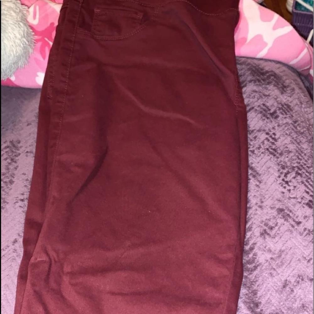Stretchy maroon jeans